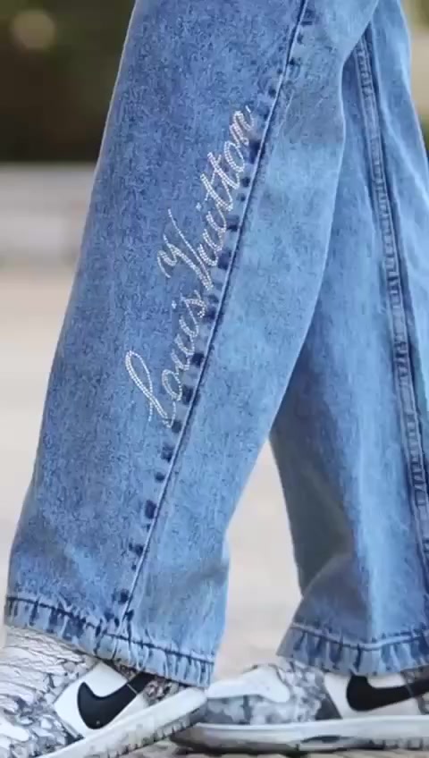 طقم محير 
قياس : 8-10-12-14-16
الشد  10 قطع
السعر  180 الف


**إذا كنت صاحب هذا الإعلان وتريد حذفه لأي سبب، رجاءا أرسل رسالة إلى الدعم الفني**