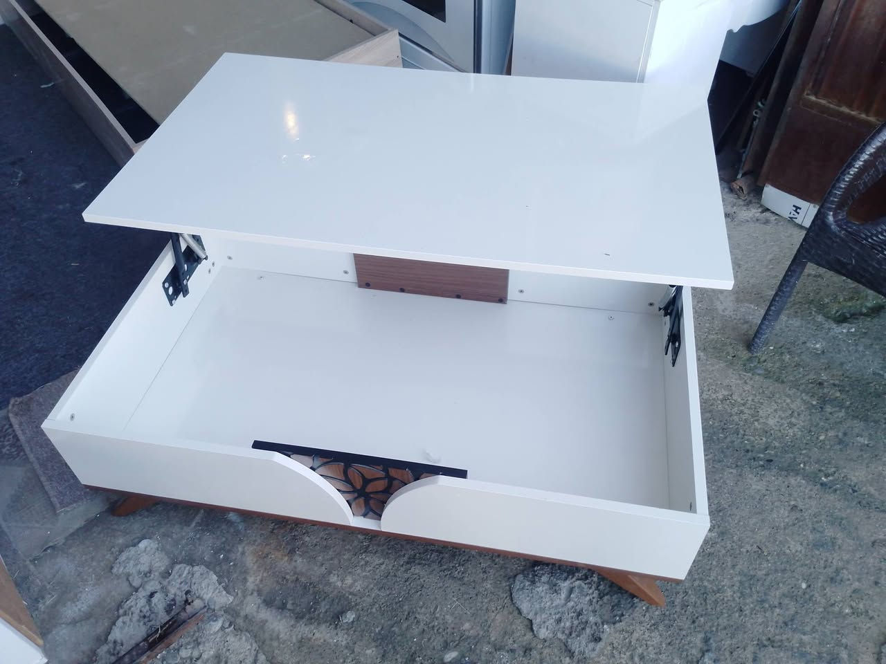 معرض(( هيثم العاني)) سليمانيه كاني كرده شارع السيادين مجاور مدرسة رفيق حلمي ***********/***********
