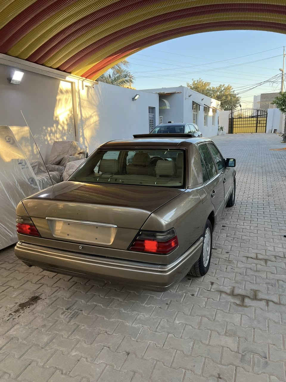 السلام عليكم
مارسيدس دب للبيع 
موديل 1991 
رقم بغداد صدامي  
سياره جديده محرك بلاد 
مصبوغة جمالية 
🔴بدون ضربة مكفوله فقط صبغ جماليه🔴

6 سلندر لاتنقص ولاتبخر   

🔥 حداديه جديده
🔥كشنات جلد
🔥سلايت فتحه سقف   
🔥كشنات كهرباء
🔥ريمونت تفتيح وتقفيل 
🔥اريل كهربائي  ع بس تفتح سويج 

 الله شاهد السياره بالحقيقه احله من الصور مال جناي تعال وشوف بعينك 

السعر 85
 العنوان النجف الاشرف  

📞 ***********
