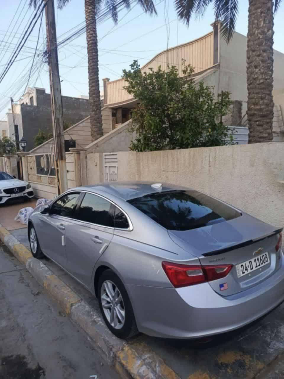 مكلف بل نشر 
للبيع فقط 
السعر 105
ماليبو 2016 LT
لون سلفر
ماشيه  150 الف مايل
محرك كير جديد مكفولات
رقم دهوك
الجديد هزه ل 26
سنويه ل30
تحويل او وكاله 
راديترات ومراوح على وضع الشركه بدون حماوه مكفوله
منظومة تبريد شادها جديده قبل اسبوع تبريد ثلاجه بعز الظهر
صبغ 3قطع بدون تبديل 
بجم كبس بلادي 
مكينه 4 سلندر 1500 توربو
مواصفات
 1-كير اوتوماتيك 
و عادي6نمر AT مرغوب
2-كشن كهربائي
3-تبريد قطعتين
4-تبريد منفصل
5-شغيل بصمه
6-نشغيل عن بعد4ابواب بصمه
7-صندوق بصمه
8-شاشه جبيره ايباد
9-كامره دواره
10-بك لايت طياره
11-تحكمات ستيرن
12-كروز سرعه
13-ستيرن فوليوم
14-مرايا كهرباء بيها اشاير 
15-لايتات أوتو زينون
16-بلاجكتور ليد
‏17-Gps نظام + car play + Android نظام
‏Aux USB Bluetooth Cable مسجل
18-ويل كب 17 شركه
متوفر واتساب ***********
سيد وسام
