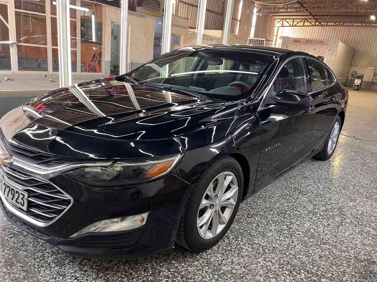 ماليبو ٢٠ رقم أربيل بسم شركه بيها صبغ نص من البنيد الجاملغ الأيمن ونص الباب الخلفيه السعر ٩٥ رقم الموبايل ***********
