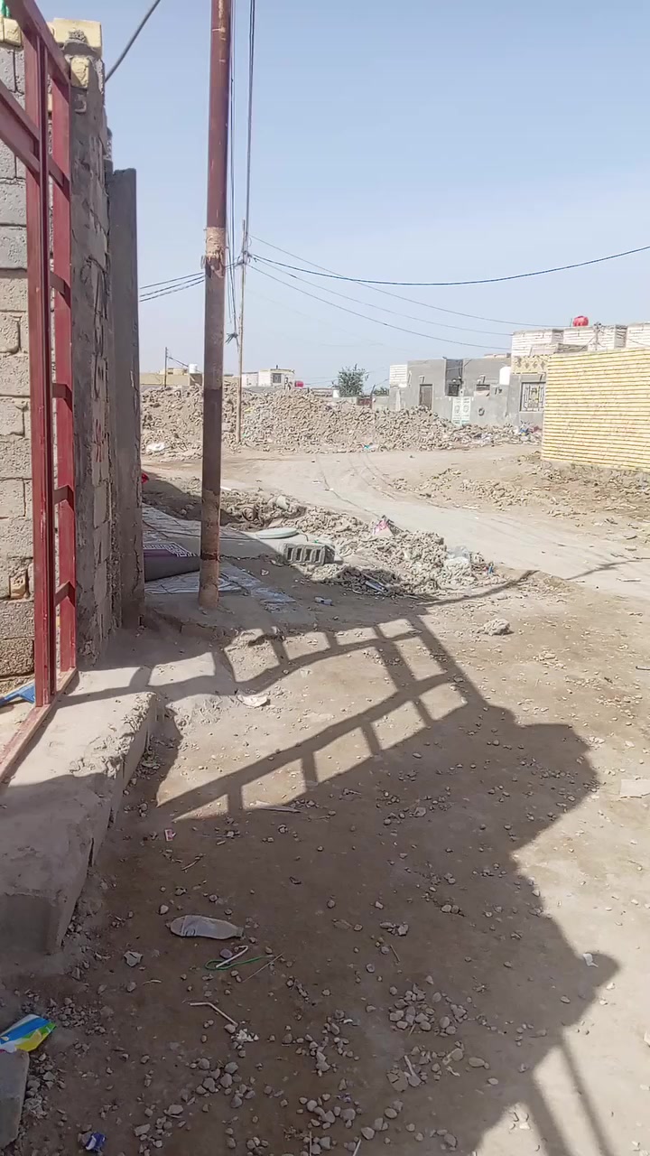 لبيع بناصريه حي السبل الولى *********** مناسب يم حسينيه أصحاب الكساء مناسب مساحه 210
