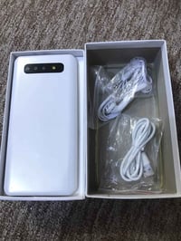 جهاز جديد للبيع ذاكره 64كامل الملحقات شاحن وهتفون وكفر سعر 45الف