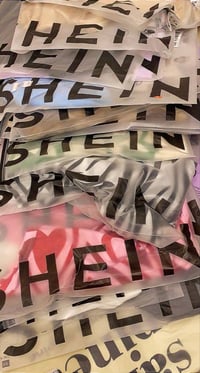 ملابس نسائية • ماكس شي إن اونلي • ٥٠قطعة