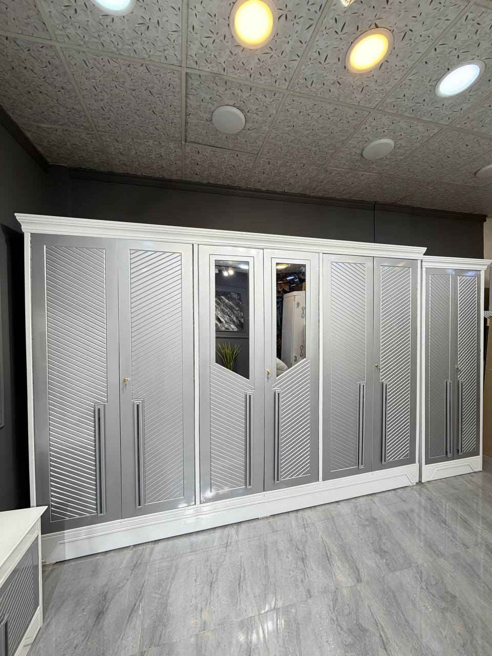 🟤 غرفة عراقية – شغل اقتصادي من أصباغ البوية

التفاصيل الكاملة والقياسات موضحة داخل الفيديو ✅

تتكوّن من 9 قطع بالمواصفات التالية:

✅ الكنتور
•  أبواب CNC
• الخارج: MDF تارس سمك 5 ملم
• الداخل: معاكس أبيض 3 ملم
• الضهر: معاكس أبيض 3 ملم مشدود براغي
• نرمادات شريطية
• الفرشة: بلوك

✅ الصومية
• بلايد أسود
• 6 أرجل 

💰 السعر: 975 ألف فقط

🔸 الشازلون والطابورية إضافة بـ 50 ألف

للطلب أو الاستفسار راسلنا مباشرة ✅


**إذا كنت صاحب هذا الإعلان وتريد حذفه لأي سبب، رجاءا أرسل رسالة إلى الدعم الفني**