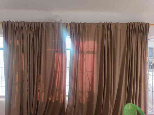 السلام عليكم يتوفر لدينا للبيع للبيع اغراض مستعمله اخو جديد ميز مكتب عدد 2 كراسي وطبلات زائد بردات وسبالت العنوان بغداد حي الجهاد السعر خاص الاستفسار***********
