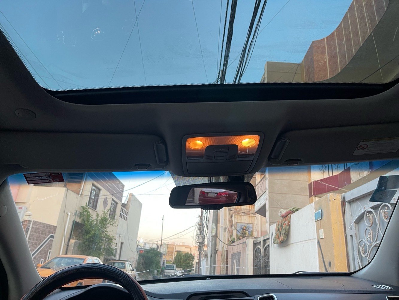 سبورتج خليجي محرك دوش 2000 موديل 2015 مكفول من الصبغ والتبديل الصور والسونار منشور رقم بغداد باسمي مكانها البياع بنورما مري شفط واشارة بالمري شاشة كامرة تحكم ستيرن حساس خلفي هزة جديدة وين متريد حول مشروع وطني