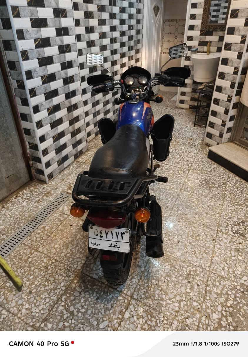 دراجه بوكسر موديل 22 مكفولة من تنقيص ومن تبخير دراجه اشاير ولايتات كله شغاله سنويه انكليزي سلف شغال السعر مليونين ٢٠٠ المكان بغداد حي نصر ***********
