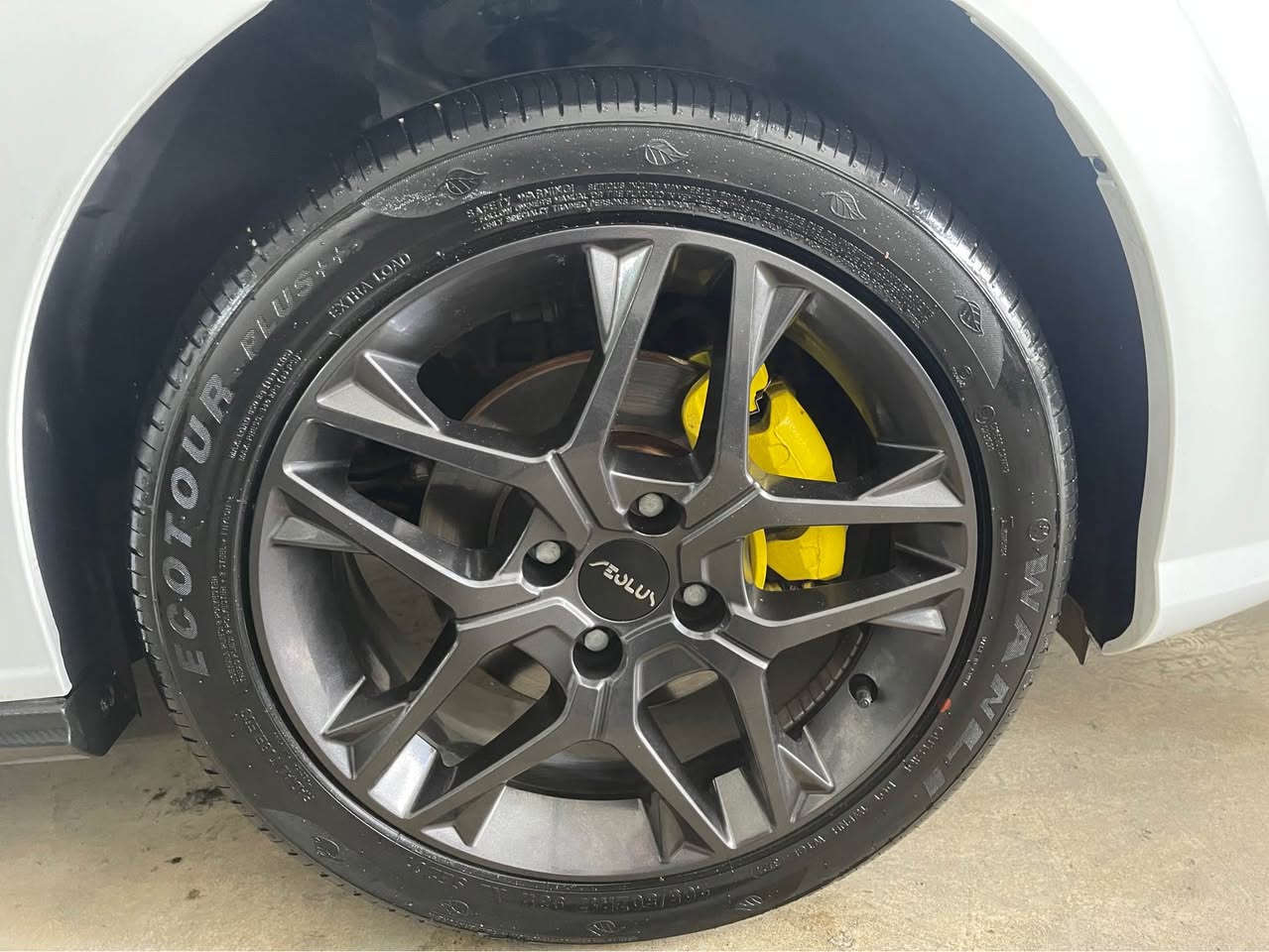 دۆنگ فینگ شاین مۆدێل ٢٠٢٥ فوول مواسە فات ٦ ساڵ زە مانی شە ریکە مواسە فات بە سمە لید ی ناو عه ته ر وويل و ده سك و باڵ رە ش وویل رە شی حە جم ١٧ کامێرا ٣٦٠پلە راداری خە تی جادە و راداری ئاوێنە گێچ ئە لکترۆنی و شاشە ئایپات و برێک هۆڵد سڵاید مە کینە ١٥ ی تۆربۆ تە نها ٤٠٠٠ کلم ڕۆشیووە بۆ سیعر په يوه ندي بكه به ژمارە تە لە فۆنی *********** السليمانية, العراق
