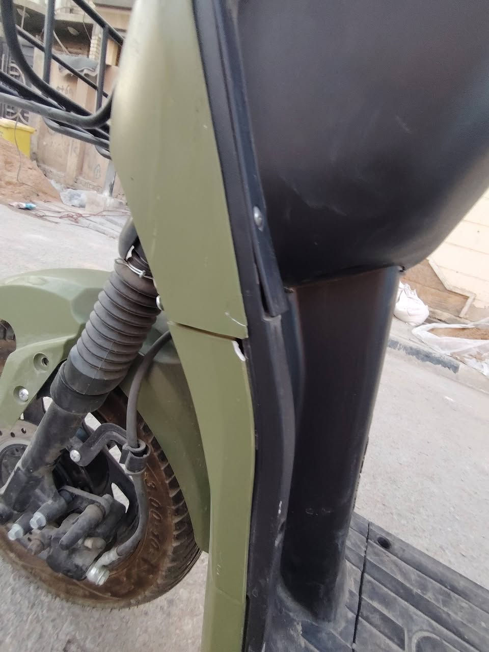 سلام عليكم حبايب R9جديد مشترينه قبل شهر ونص ما ماشي هواي  سعر 550وبي مجال للشرايه وعدن واحد ثاني اذا ترديون امانت الله خوش بايسكل بس اشاىه وكسره مصوره تكدرون شوفون وبي Rيرجع بك وشاحنته وكلشي ممبدل بي رقم ***********ننتضركم 
ملاحضه: عنوان كربلاء ملحق فارس قرب محطت باب كفيل
