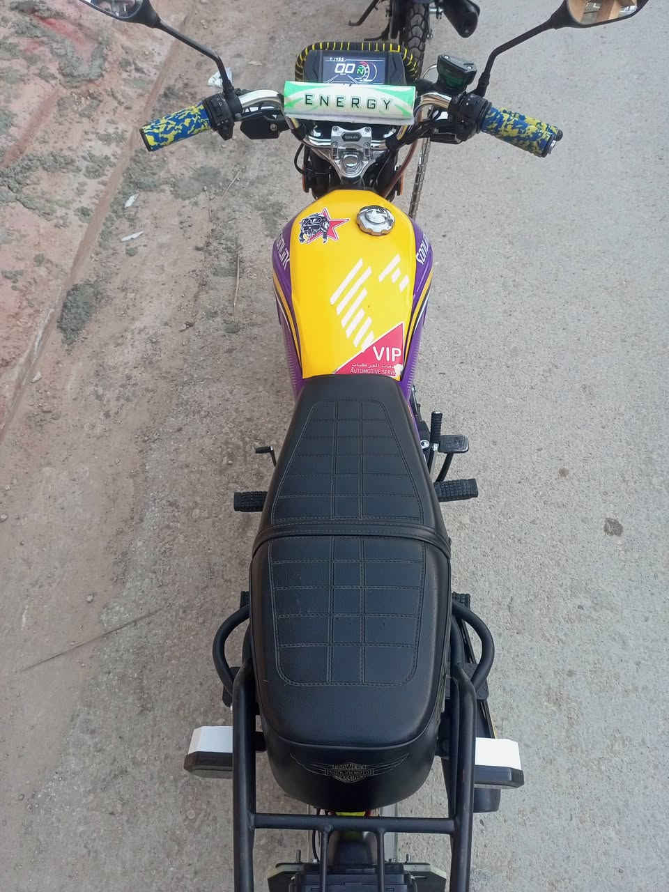 السلام عليكم معروضه دراجه للبيع او مراوس حسب القناعه موديل 24 محرك 200 زنجيل***********
