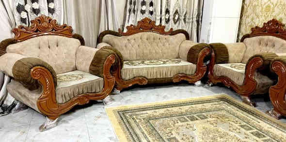 تخم ملكي  تركي ثكيل تكمةوضخم مستخدم 450عشرة مقاعد‎0771 799 6886الشراي يتفضل خاص بغداد
