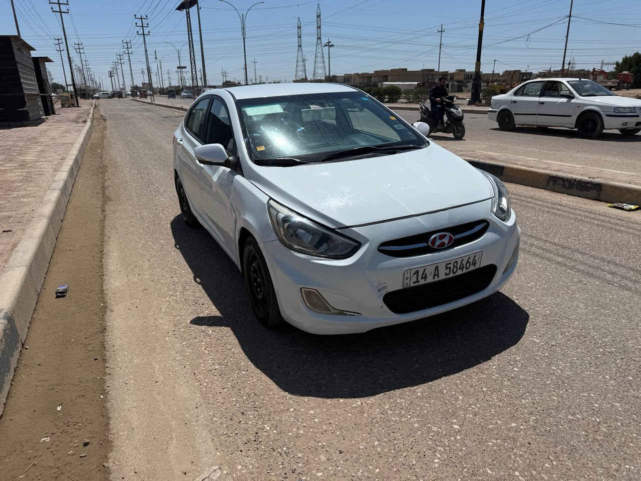 اكسنت خليجي موديل 2016 رقم بصره دولي سنويه جديده سياره نص فول مكينه 1600 دوش كفاله سياره بيها جاملغ خلفي مصبوغ فقط سياره جاهزه كير مكينه حداديه تخم تاير تبريد تدفئه كله شغال سعر 89 مكاني ميسان لعماره *********** المجر الكعبي, ميسان
