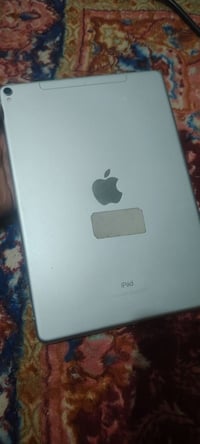 آيباد برو ١٠٫٥ • بطارية ٩٠ • ميسان