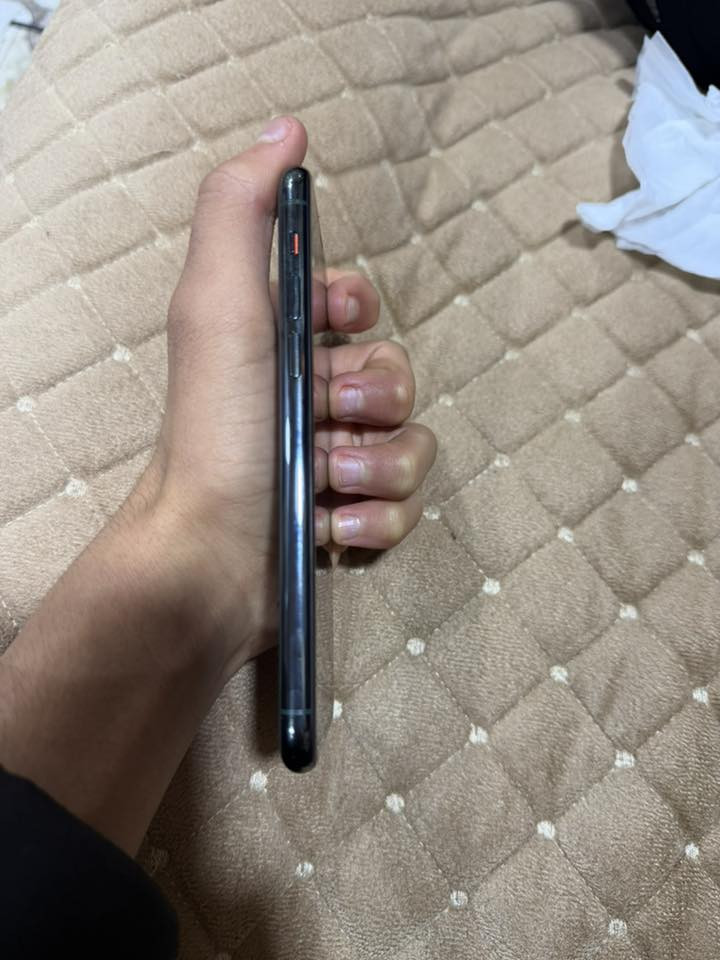 ايفون 11 برو
زيتوني للبيع الجهاز نضافه 100‎%‎  شرط مامفتوح ولا داخل تصليح بحاله الوكاله كلو شغال مابي اي عطلات او اي تبديلات يعني ماكو شي مبدل ولا داخل تصليح وتر بروف مايعبر هوا للبيع  مكاني موصل حاوي الكنيسة سعره 285 بي مجال رقمي ***********
