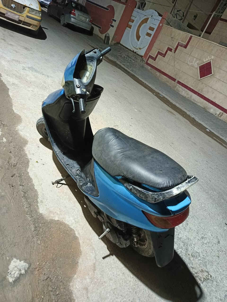 دراجه فراشه فحل للبيع مكينه ناعمه توني مجفتها كهربائيات شغاله اشاير قفل جنطه لايت عوزه بس باتري  السعر 275 نجف حي السلام ***********
