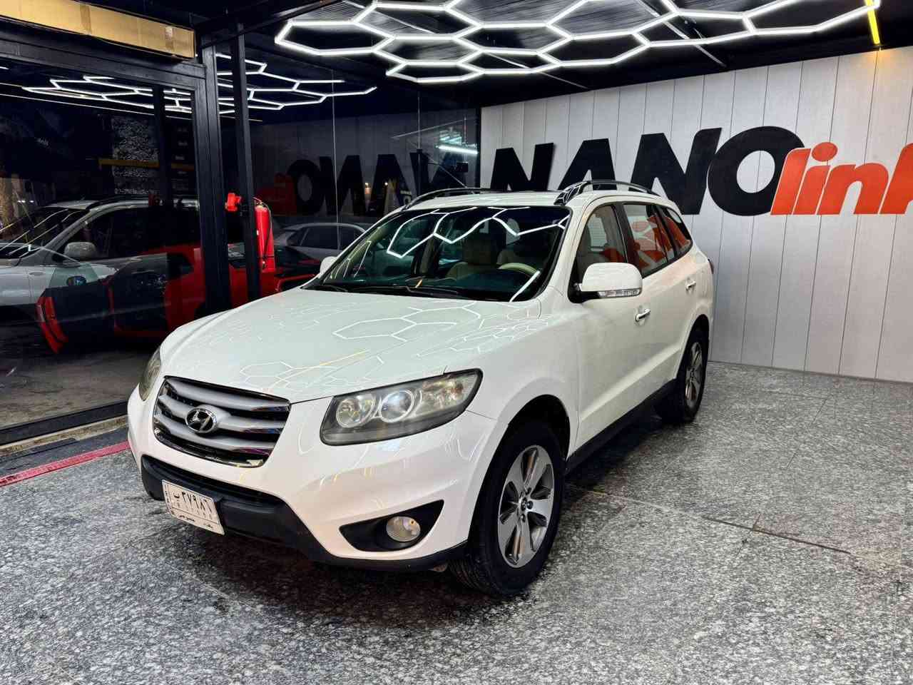 سلام عليكم 
سنتافي 2012 خليجي فول موصفات 
كير محرك مكفول محرك 6v سلندر  7 راكب 3 قطع تبريد بصمه فتحه كشن جلد كهرباء تخم تاير تبريد ثلج صدرها جديد سياره جاهزه من كلشي ضررها بيها صفحه سايق مصبوغه
 بس بنيد وقبق جنطه ما مصبوغ السعر 117 بيها مجال للشراي 
الاستفسار *********** مكاني بغداد السيديه
