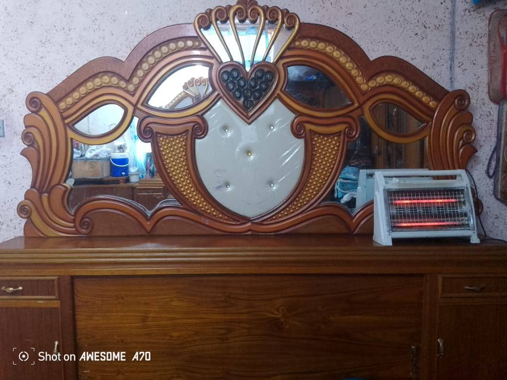 غرفه صاج عراقي ثقيل للبيع نضيفه كامله الاتصال بلرقم ***********
نضافه 90 بلميه 
مع كنفرا حجم 40 سعر 300
مع مكيف ميديا 300 سعر
توصيل حسب الاتفاق

مكاني ديالى
