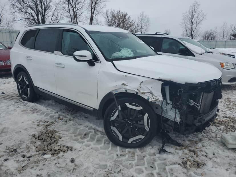 كيا تولرايد  موديل2023 للبيع 
ضربته خفيفه فقط دعاميه وجاملغ صبغ 
شواصي كفاله بدنه كفاله راديترات كفاله 
سعرها ٢٦٠ ورقه 
لون مميز ابيض
كشنات جلد كهرباء تدفئة  
كشنات خلفية منفصلة Vip
سستم سماعات 🔊 هارمن كارد 
كامرتين خلفيه 
شاشة دجتل كبيرة  متصله 
5 وضعيات قيادة 
فور ويل دفع رباعي + تو ويل
حساسات امامي خلفي 
رادارات 360 درجة 
رادار امامي تفاعلي 
نظام تحديد مسار 
نظام نقطة عمياء 
اوتو هولد 
سايد بريك بصمة 
شحن لاسلكي 
نظام ابل كاربلي 
مداخل TEBC
تحكمات ستيرن 
نظام تبريد مناخ منفصل 
تبريد مركزي 3قطع
لايت 4 عدسات اوتو 
نظام محافظة عل طفل مايفتح باب خلفي حال عبور سيارة 
نظام اوامر صوتية 
ويل حجم 20 
محرك 3.8 تنفس طبيعي V6
كير 8 نمر
وبعد بيهة هواي مواصفات 
ماشية ٣٨
حادثها خفيف مكفوله كفاله من التبديل فقط قطعه صبغ وقطعتين كلير امريكا 
رقمها  بغداد باسمي تحويل مباشر
رقمي *********** وتساب 
اتصال *********** بس مسكل اني اتصل
