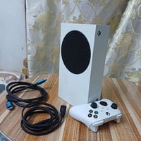 من رخصه الادمن ومدير الكروب اكس بوكس سيريز اس للبيع  جهاز نضيف وجديد م...