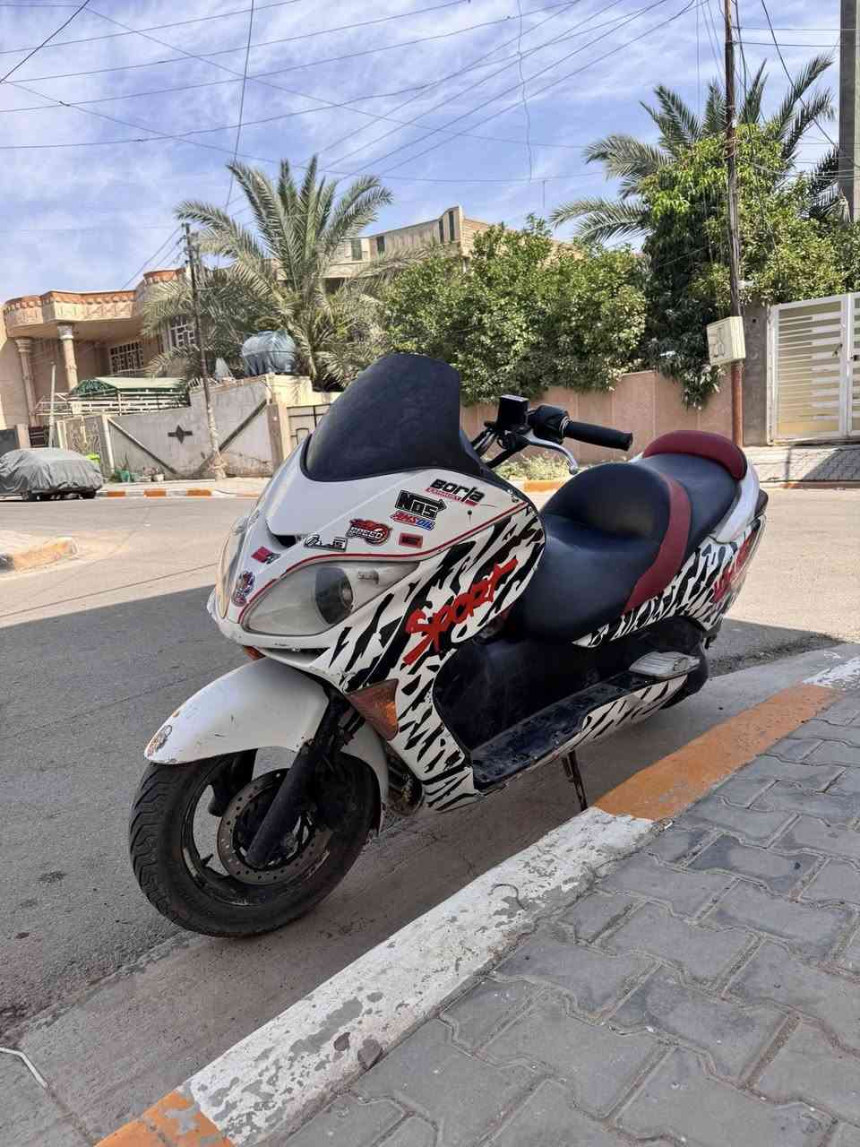 السلام عليكم 
للبيع او المراوس بكير
فورزه8/0 
***********
