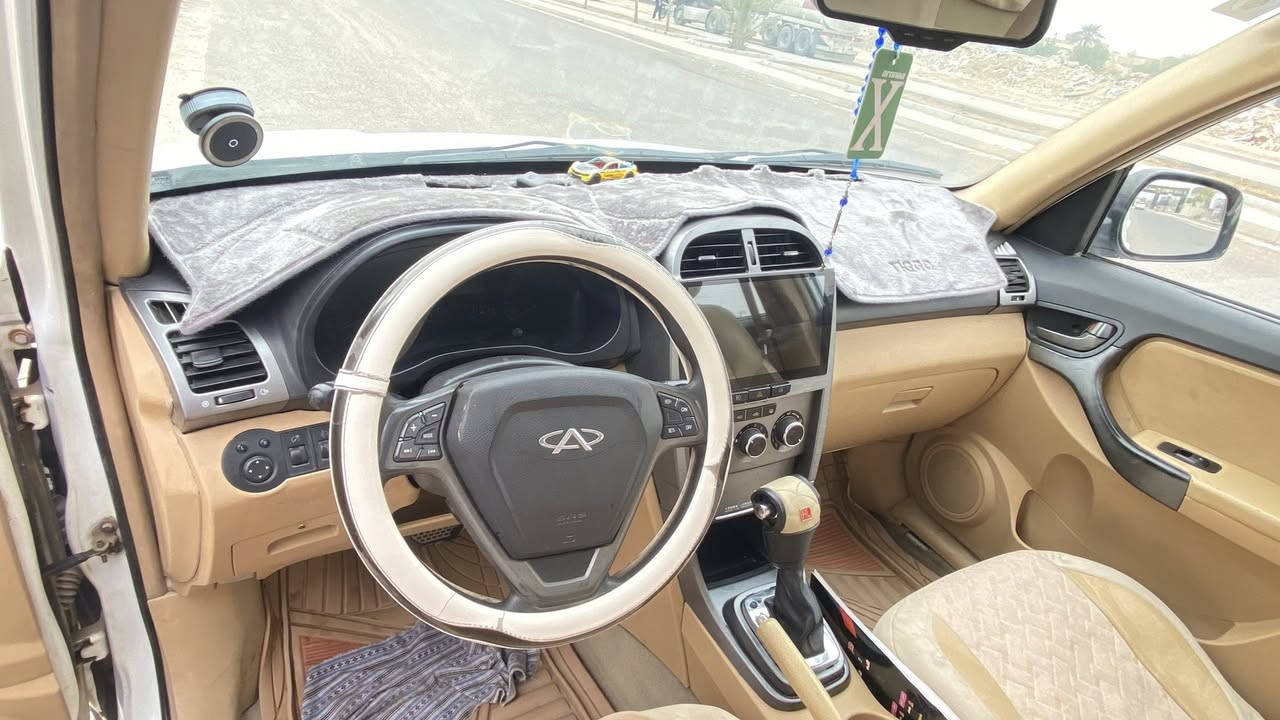 سلام عليكم 
تيكو للبيع موديل 2015محرك 2000 كير ميكانيكي المرغوب. مواصفاتهه فتحت سقف تحكمات ستيرن تحكمات مري شاشه اندرويد تبريد ثلج صدر جديد تايرات جدد ماشيه 96 الف سونار مرفق مع المنشور. السعر 70 وبيها مجال حك الجيه العنوان بغداد حي الجهاد مامتواجد ع النت  
ملاحضة (بية عتة خفيفة بنمرة ثانية فقط والباقي كلشي مكفول )
الرقم اتصال واتساب فقط/***********
