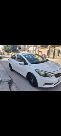 سيراتو 14 بسمي رقم اربيل انكليزي فول مواصفات عدا البصمه بيها صبغات ابي...
