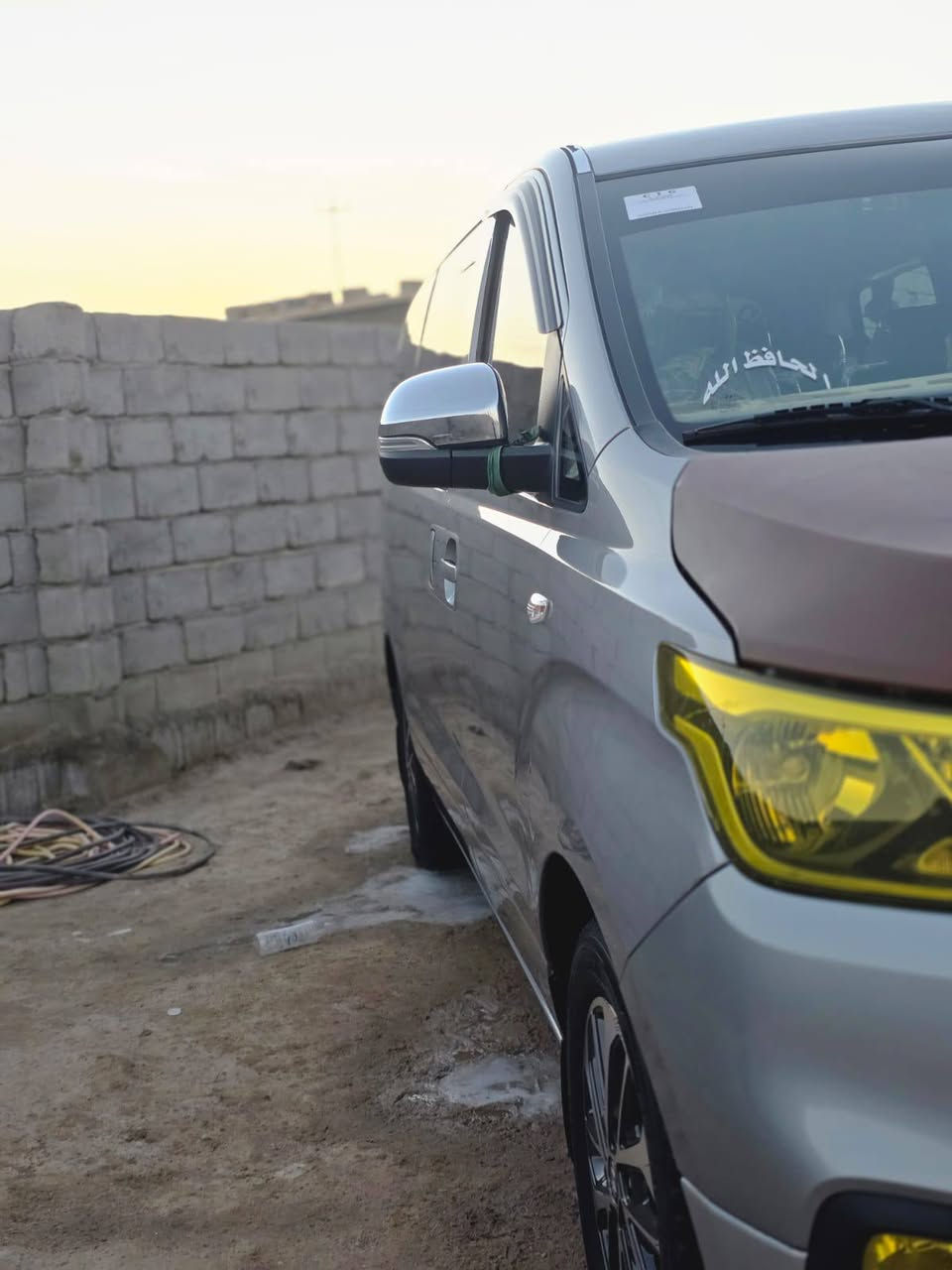 سلام عليكم سيارة لبيع ستركس  موديل  2019 معليه 2022 جديده كلش سعر  310 شداد وعشراه بيه. مجال  ***********
