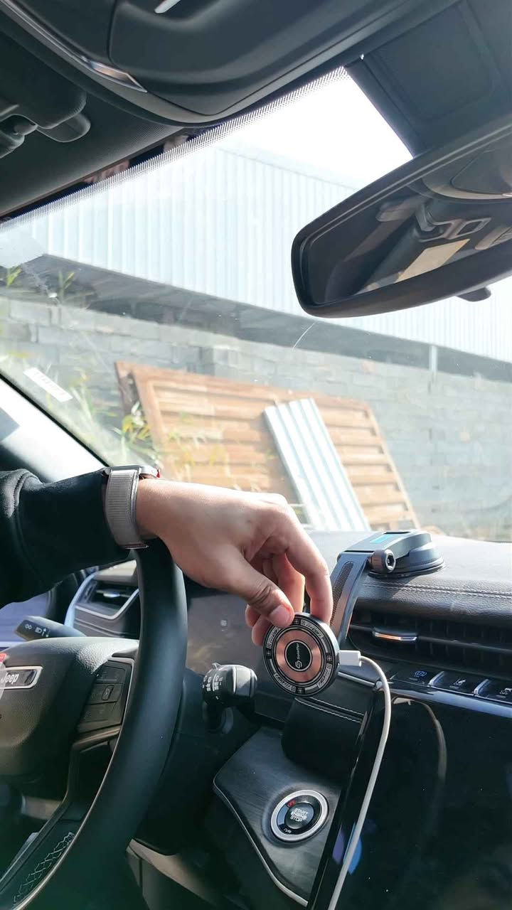 🚗✨ ثبّت موبايلك واشحنه بنفس الوقت!

ستاند مغناطيسي مع شحن لاسلكي سريع 15W ⚡️

تكنولوجيا MagSafe تثبت هاتفك بثواني وبكل أمان.

قاعدة شفط قوية + دوران 360° لتتحكم بالزاوية اللي تناسبك.

مثالي للملاحة، المكالمات، أو مشاهدة الفيديو بدون ما تشيل إيدك.

تصميم أنيق وصغير ما يعيق رؤيتك أثناء القيادة 👌

خلي سفرتك أذكى وأسهل مع ستاند وشاحن سيارة واحد! 🚘🔋 بغداد, العراق


**إذا كنت صاحب هذا الإعلان وتريد حذفه لأي سبب، رجاءا أرسل رسالة إلى الدعم الفني**