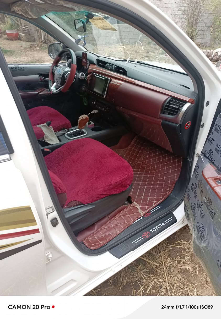 السلام عليكم هايلوكس للبيع موديل 17 فول عده البصمه رقم بغداد مكاني كوت ***********
