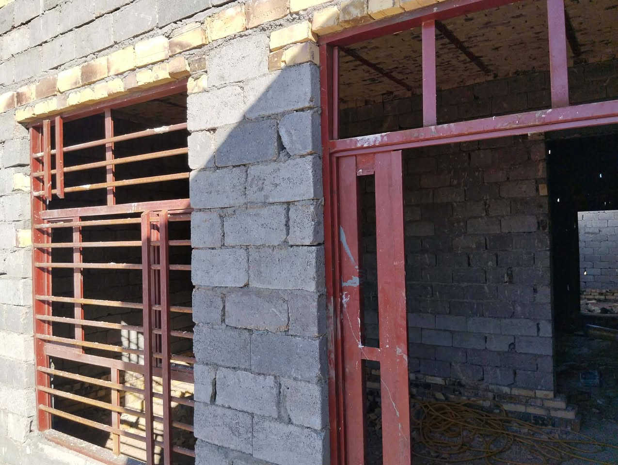 👈للبيع هيكل زراعي مسقف
👈سند 25 مداور مباشر بإسم المشتري 
👈المساحة 200م
👈الموقع قرية فيصل 
👈بناء بلوك عگاده 

✅للاستفسار مراجعة مكتب الضامن للعقار الشارع التجاري مقابل منفذ المعرفه أو الاتصال 📞 
*********** واتساب 
***********
