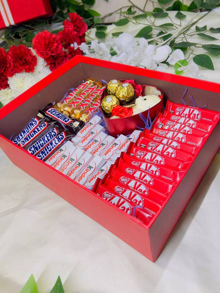 بوكسات  هدايه حلويات للعيد اسعارنه من 10 إلى آخرة حسب طلب الحلويات


**إذا كنت صاحب هذا الإعلان وتريد حذفه لأي سبب، رجاءا أرسل رسالة إلى الدعم الفني**