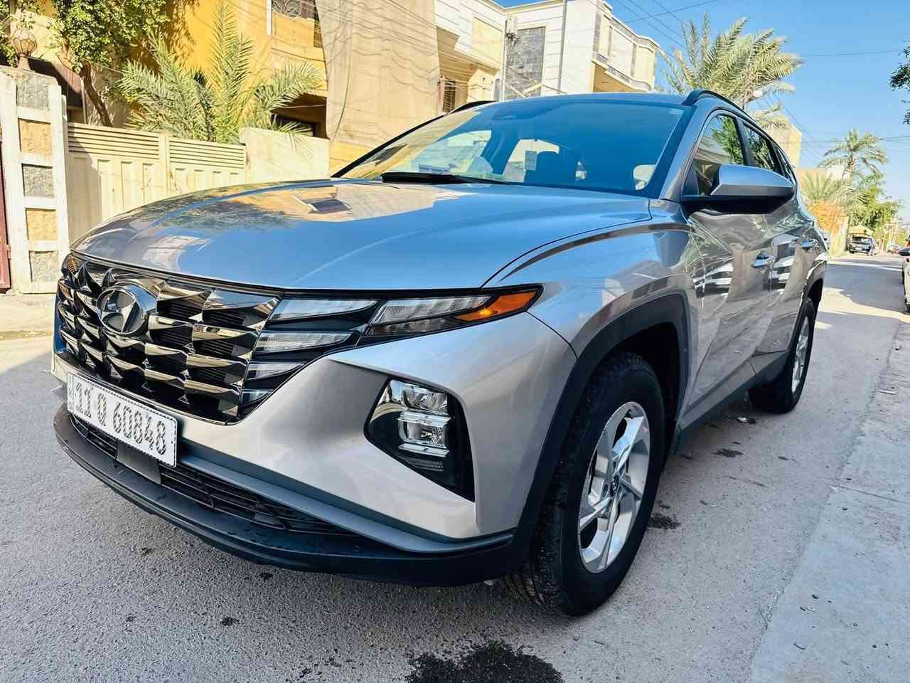 توسان  2024
اللون الخارجي :- سلفر 
 اللون الداخلي :- اسود مخمل
 عدد الكيلومترات :- 15 ألف 
 نوع الوقود :-بانزين 
  ناقل الحركة :- اوتماتيكي 
 حجم المحرك :- 2500 
  عدد الأسطوانات :-4
نوع الدفع :- رباعي  
 المواصفات الإضافية 
( بصمة دخول ذكي 
- شاشة كبيرة  - نظام صوتي فائق -كاميرا مع رادار جانبي - تدفئة مقاعد - هاند بريك كهربائي - وضعيات قيادة متعددة - توقف وتشغيل ذاتي وباقي المواصفات المعروفة ….) 
 الضرر :- جاملغ امامي ايمن تبديل مع تصليح بنيد بدون دواخل  بدون يرباك
مكان السياره بغداد رقم سياره بغداد بسمي
السعر 205
***********
