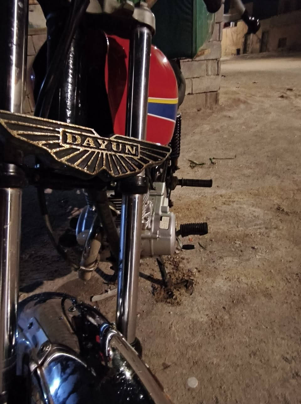 السلام عليكم دراجه ايراني اداوات مكفوله رايده ب٥٥٠ وبيها مجال 
رقمي ***********
