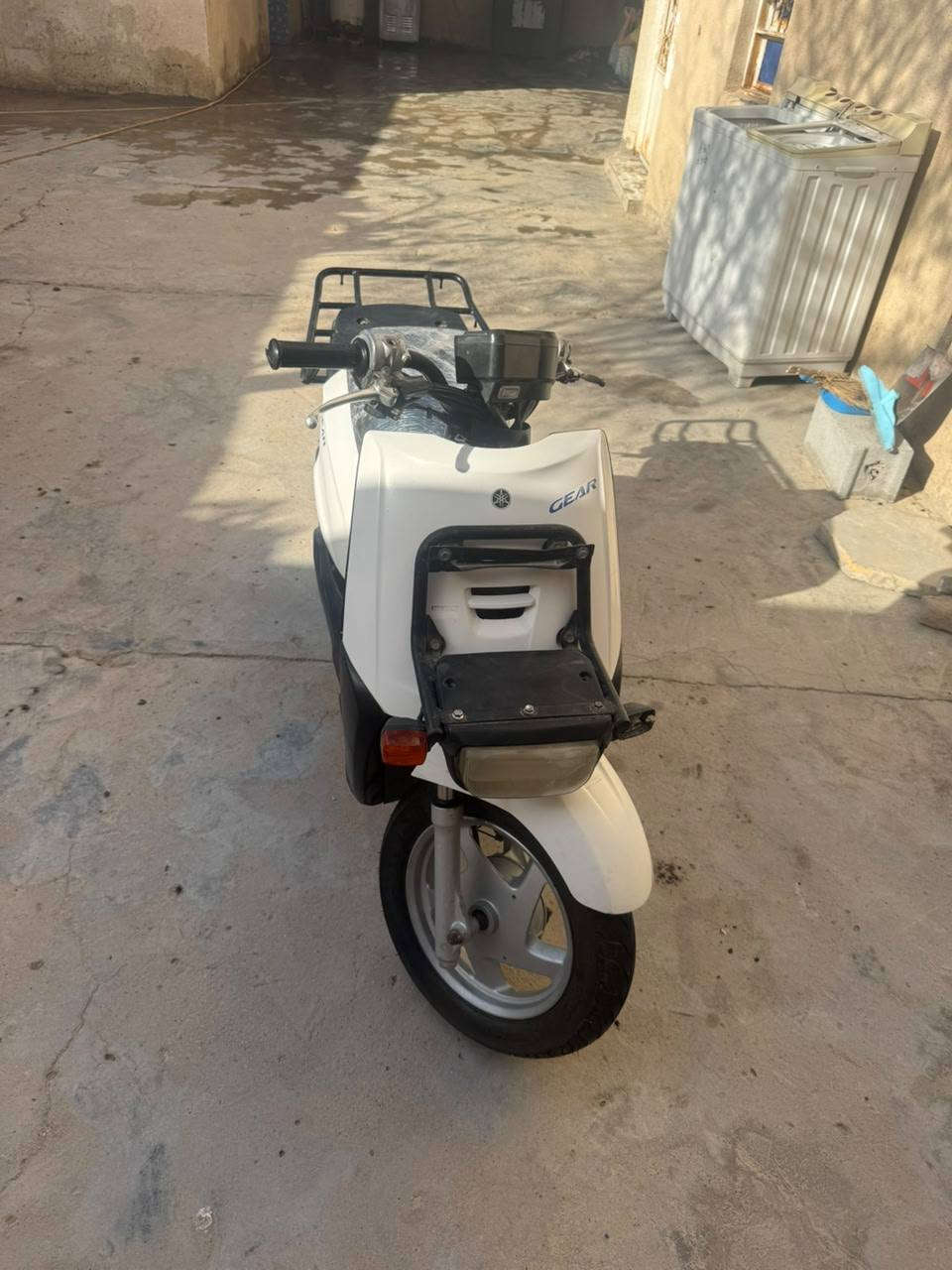 للبيع السعر ٥٠٠ وبيها مجال عنواني البصره الزبير ***********
