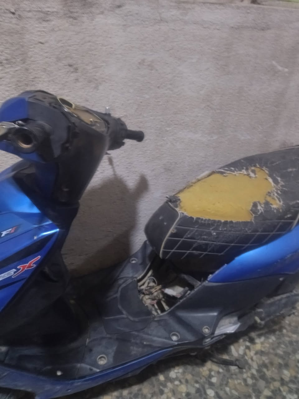 دراجه خفاش للبيع كلشي شغال بيها عوزه بس حاضن وعداد
شغاله سلف هندر 
ستاند كهربائي 
العنوان كربلاء المقدسة حي العسكري قرب جامع أهل البيت عليهم السلام 
السعر 550 بيها مجال للطيبين


**إذا كنت صاحب هذا الإعلان وتريد حذفه لأي سبب، رجاءا أرسل رسالة إلى الدعم الفني**