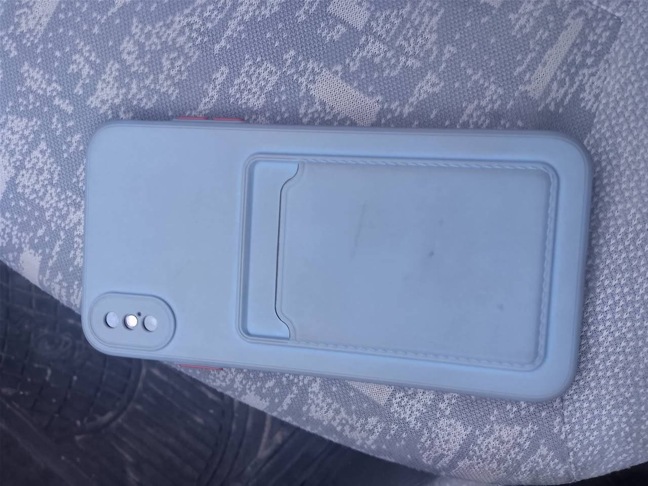 سلام عليكم جهاز أيفون اكس ماكس ذاكره 256 وبطاريته 65 جهاز نضيف يحتاجله بس بطاريه سعره 225 مكاني بغداد بلديات رقم تواصل ***********
