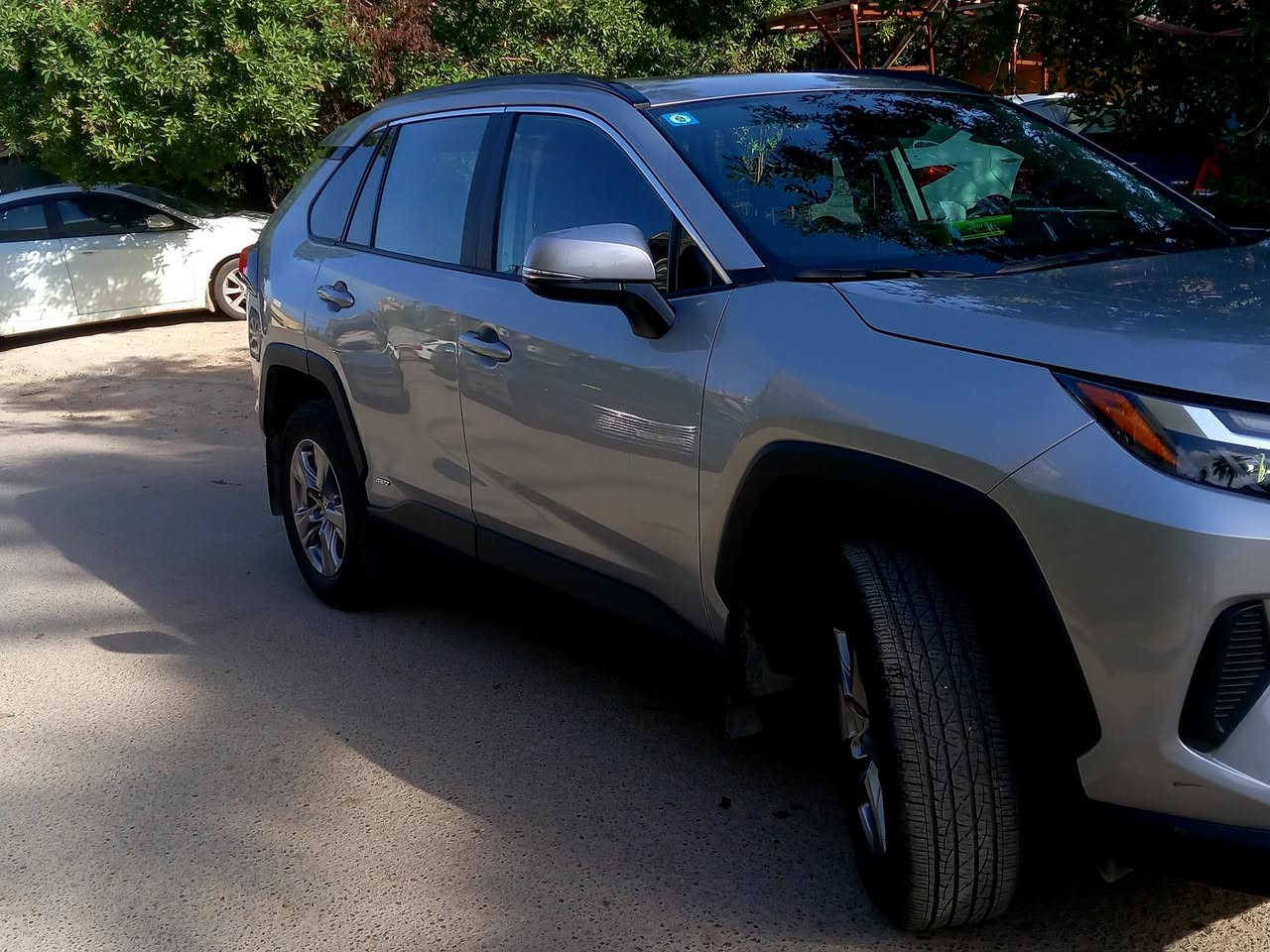 𝐓𝐎𝐘𝐎𝐓𝐀 _ 𝐑𝐀𝐕𝟒 HYPRID-
XLE
𝐀𝐖𝐃

تویوتا رافـــــ4

موديل : 2024

اللون : سلفر

دخول جديد 

رقم بغداد

بجم كبس

عداد المسافة : 10mi

حجم المحرك : 2.5L +
 هايبرد

المواصفات :XLE

فتحة سقف سلايد

كيـــج الكـــترونـــي

‏‎ابـــواب بصمةامامي

‏‎بصمة تشـــغـــيل 

تشغيل عن بعد

‏‎شـــاشـــة كبـــير لمس

شـــاشـــة كار بلي

كــــامــــيرا دوارة

هـــانـــد بـــريـــك بصمة

صندوق كهرباء 

تبريد قطعنين

جام 4 اوتو

اوتو هولد (𝐀𝐔𝐓𝐎 𝐇𝐎𝐋𝐃)

اوتو ستارات(𝐀𝐔𝐓𝐎 𝐒𝐓𝐀𝐑𝐓*)

اوتو ستوب (𝐀𝐔𝐓 𝐒𝐓𝐎𝐏)

رادار امامي (تحديد مسار)

‏‎رادار جانبي (نقاط عمياء)

‏‎رادار خلفي (التحذير من
الاصطدام)

‏‎حساسات امامي360

‏‎حساسات جانبي 

‏‎حساسات خلفي 360

نظام (𝐄𝐂𝐎)

نظام (𝐍𝐎𝐑𝐌𝐀𝐋)

نظام (𝐒𝐏𝐎𝐑𝐓)

تدفئه ستسرن

كشنات مخمل اسود

‏‎مقعد السايق كهربائي3وضعيات

كشنات امامي تدفئة+ تبريد

مثبت سرعة

تحذير عند الخروج من المسار

لايت عالي اوتو

مانع نزلاق

تبريد مناخين منفصلين

اشاير بل مري
‏
(*دفع رباعي*)AWD

‏‎لايتات لـــ𝐋𝐄𝐃ـــد عدسة
 زينون بلادي

‏‎بكلايتات ليـــ𝐋𝐄𝐃ـــد بلادي

السعر المطلوب:275

المكان: بغداد العامرية
للاستفسار: ***********
