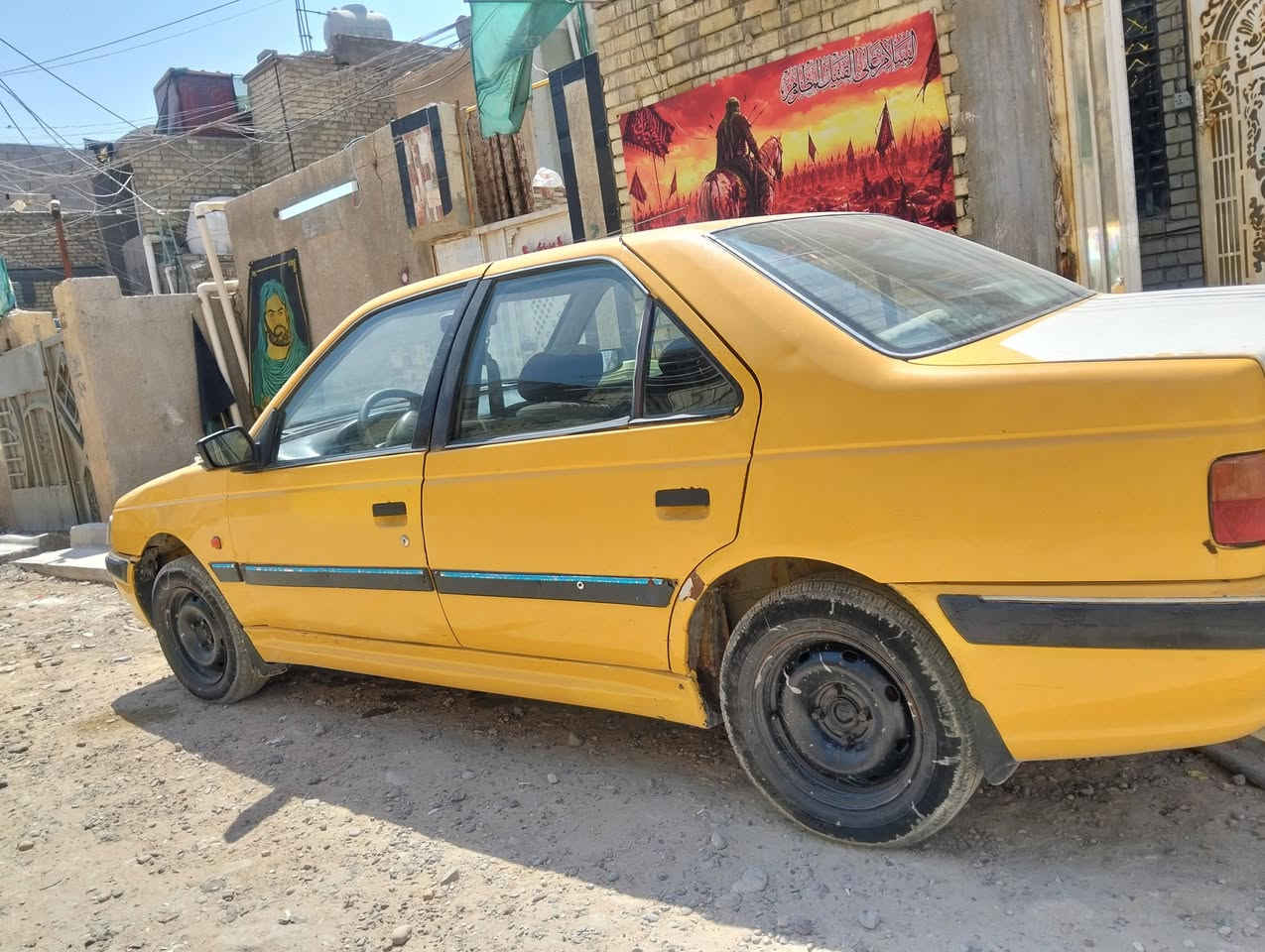 سلام عليكم بيجو بارص موديل 10 تكسي كير ومحرك كفاله كهربائيات نصهه شغاله راعيهه موجود بالصويره هيئه مصفره عليهه غرامه 400 ألف دواخل ترتيب يرادلهه عارضة 26 شعدك مراوس نزل مكاني بغداد البلديات ***********
