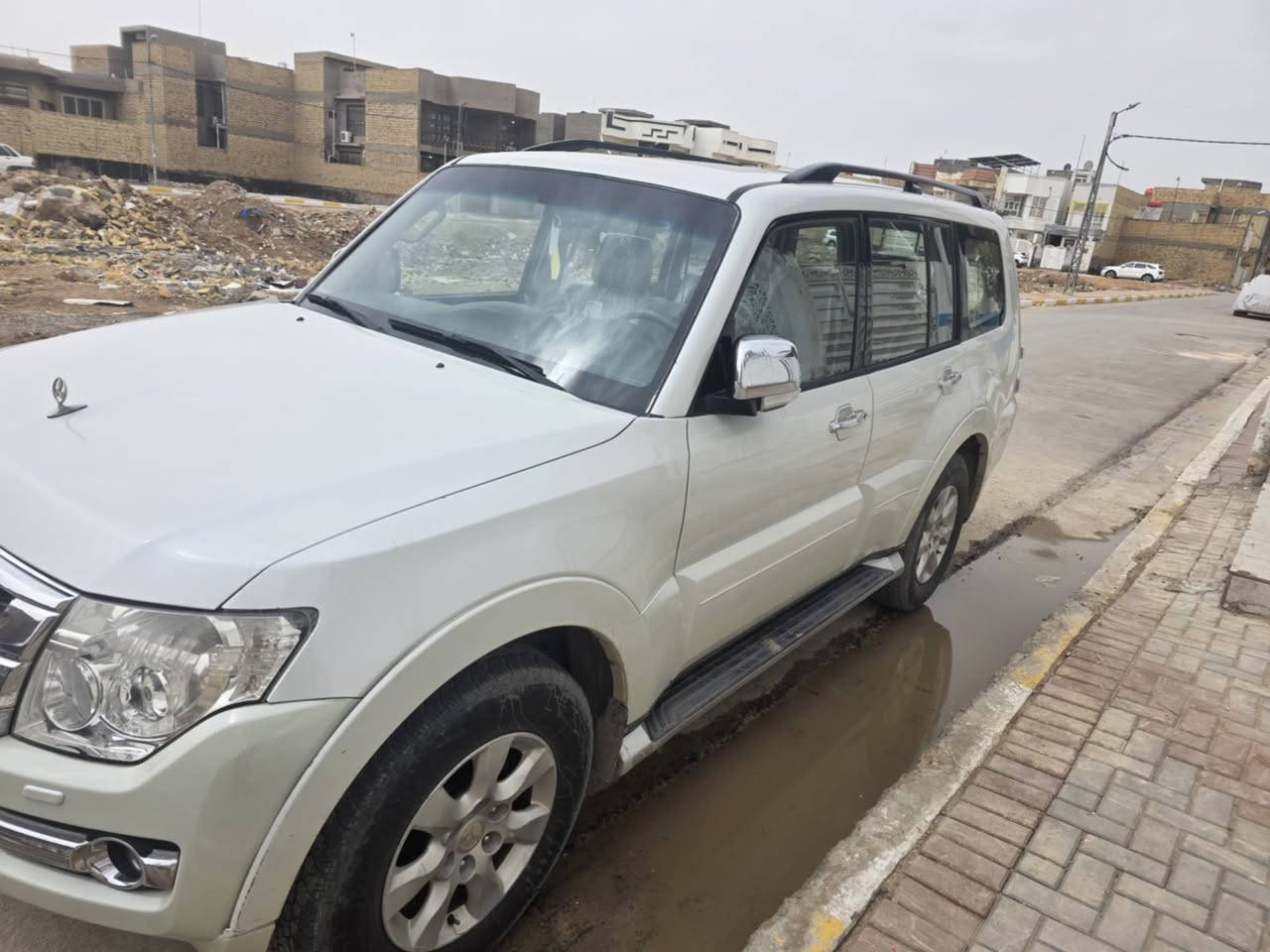 باجيرو 2014حبتور كفاله عامه سياره جديده وجاهزه برغي نقص مابيه كير محرك حداديه تبريد كله شرط ومعروفه مواصفات الحبتور اعلى فئه بلباجيرو سياره نضيفه ومكفوله لاصبغ ولا تبديل السعر 145مكانه الديوانيه رقمه بغداد انكليزي باسمي وهاذا رقمي 
***********
