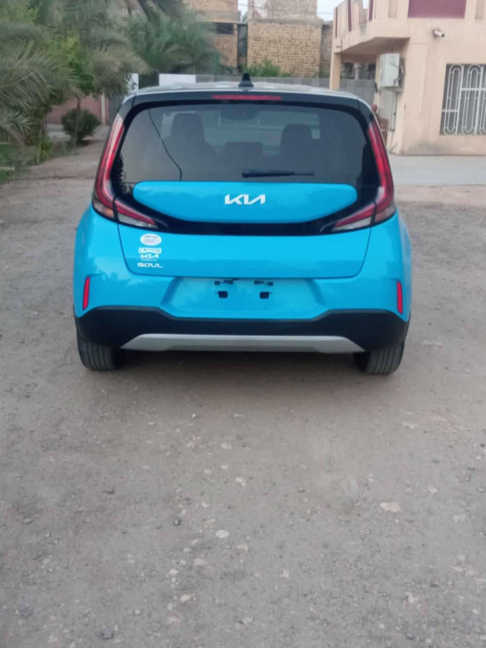 السلام عليكم...لبيع كيا صول موديل 23 لون مميز .. رقم اربيل دولي جديد ...فول ماعدى فتحه قماره  توكلر موصفات حلوه .. حادث جانبي تبديل باب صدر نصبغ ماشيه 9 ألف رقم شاصي مع صور حادث مرفق منشور ... سنويه اسمي انا...تريد وكاله تريد تحويل اسمك ..مكاني حله مركز ***********
