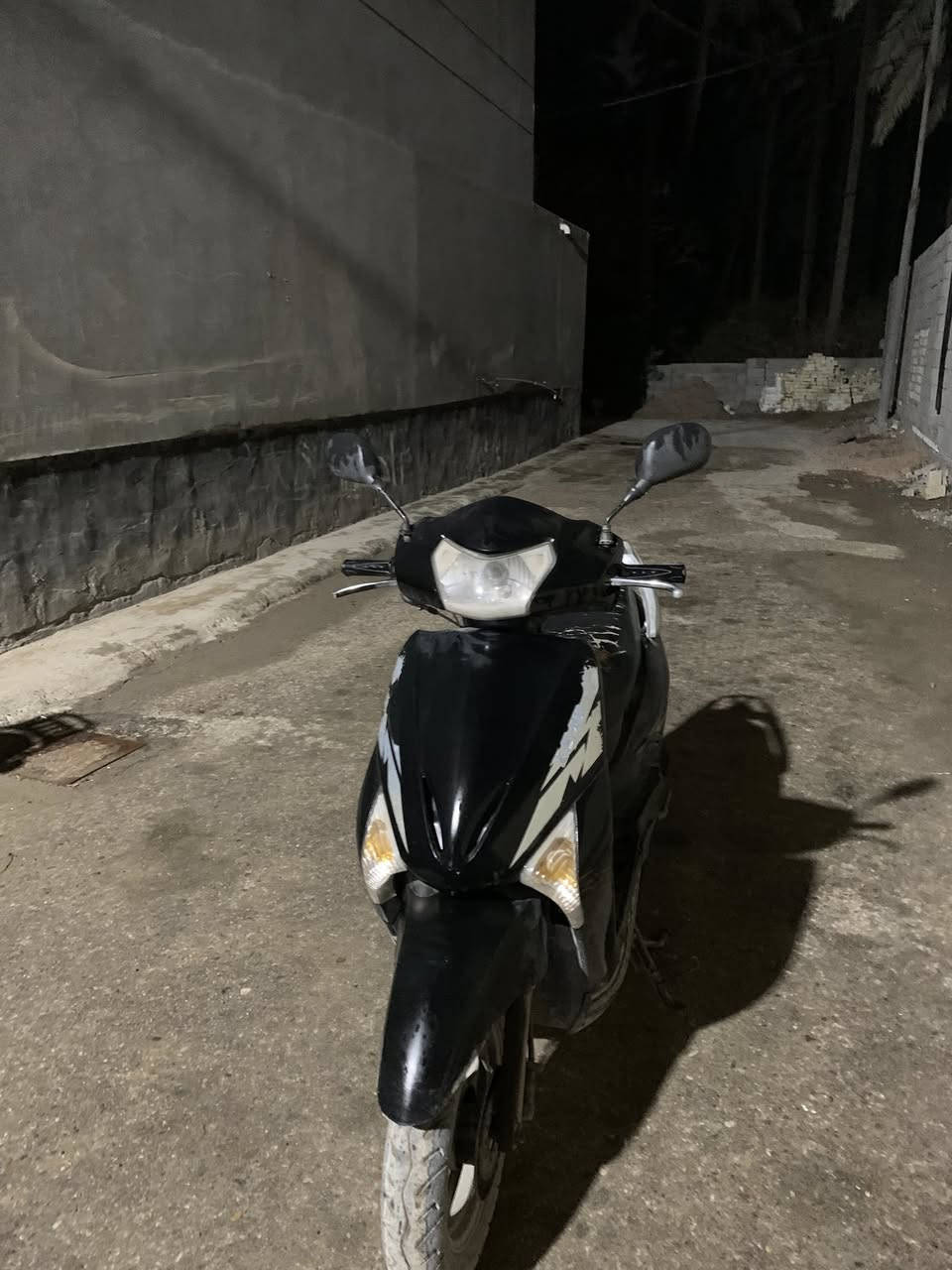 السلام
دراجه للبيع ليدي حديث دراجه كامله و شغاله 
الدراجه حلوه مكانيّ بعقوبة خاص موجود رقم ‭

‭٠٧٨٦ ٥٧٣ ٧٥٠٦‬
