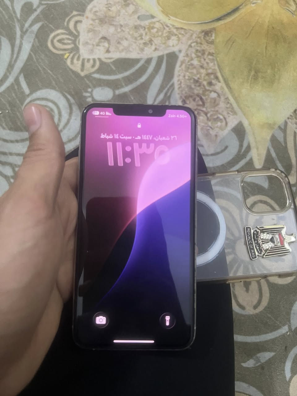 ايفون ١١ برو ماكس للبيع نضيف مبدل فقط شاشه بلاديه مكاني بصره قبله ***********
