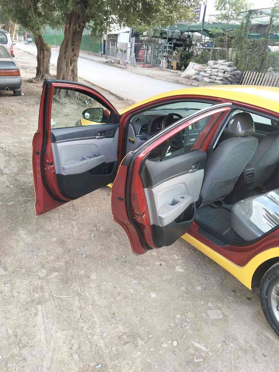 النترا18 امريكي ماشية 106000 محرك وكير وضع الشركة تراي كانما زيروا اي نقص مابيهه كل اللي بيهه شركة،،نص مواصفات معروفة،،،الحادث شبر بالجاملغ الخلفي  سوف انشر الحادث ،،سياره ممتعوبة مال جناي،،، مراوس بي واي دي  حديث
***********
