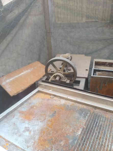 غراض مطعم البيع.مثرامه.الحم.شوايه هبركر.قلايه.فنكر.وكنتاكي مع.ميز كبير***********
