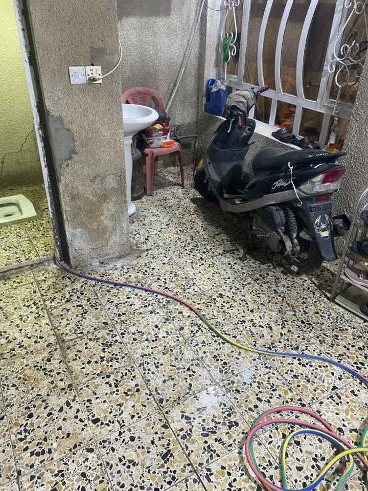 سلام عليكم للبيع بيت 100متر  🏠 في السده الجديده قرب ساحه زمن طابق ونص طابو صرف بيت نضيف للستفسار 

‭***********‬
