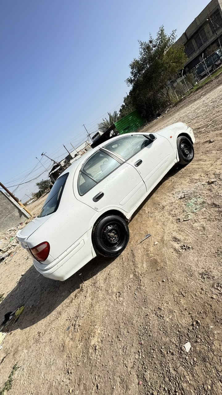 سلام عليكم نيسان سني 2001 رقم بغداد  كير وتو كير  بلادي ما محور  تخم تاير جديد مكان بغداد سعر 55 وبيها مجال تصال ***********
