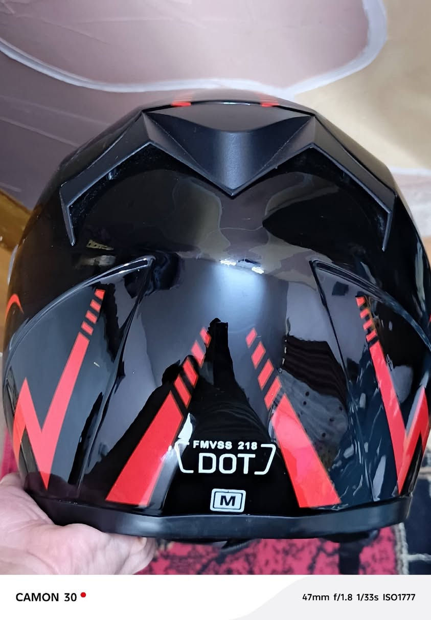 خوذة دراجات من ماركة(DAyu) للبيع استعمال قليل مرتين او تلاثة الخوذة نضيفة وجديدة اشتريتهة من الامزون بيهة شخطة بسيطة موضحهة بل صورة/1- جام تضليل وشفاف /2-(نضام حماية امريكي 218 )/3-(قياسm) قيم بل يرضي اللة واخذ  مكان بغداد الكريعات (توصيل ماكو)


**إذا كنت صاحب هذا الإعلان وتريد حذفه لأي سبب، رجاءا أرسل رسالة إلى الدعم الفني**