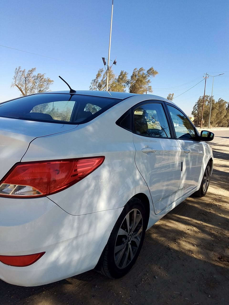 السلام عليكم اكسنت 2016 محرك 1600 فتحه رقم بغداد السعر 110 وبيه مجال للاستفسار ***********
