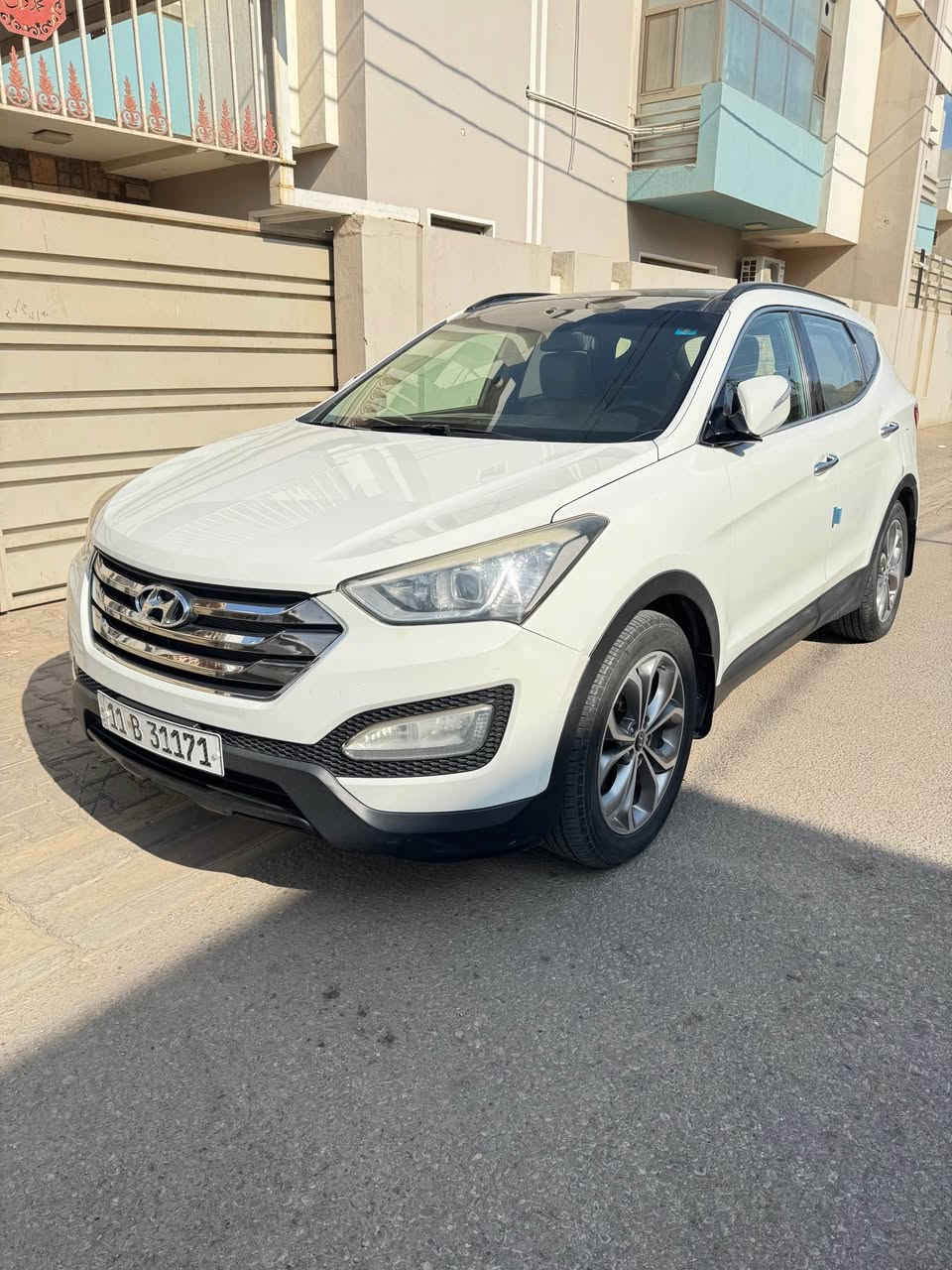 تحيه طيبه هونداي سنتافي 
موديل 2014رقم بغداد الجديد باسمي شرط تحويل ثاني يوم 
مواصفات السياره كشنات جلد كراسي كهربائي 
سبعه راكب بانورما كروس سرعه تحكم جهتين 
حساس خلفي سايد بريك دكمه فور ويل محركً سته سلندر 3300 المحرك والكير شرط ما مفتوحات السياره ماشيهً175 شرط الفحص 
ضرر السياره بارد ب الباب الخلفي جهه السايق وبيها شخط عل شكل ابره عل طول البابين جهه الصدر مكاني النجف للاستفسار *********** النجف, العراق
